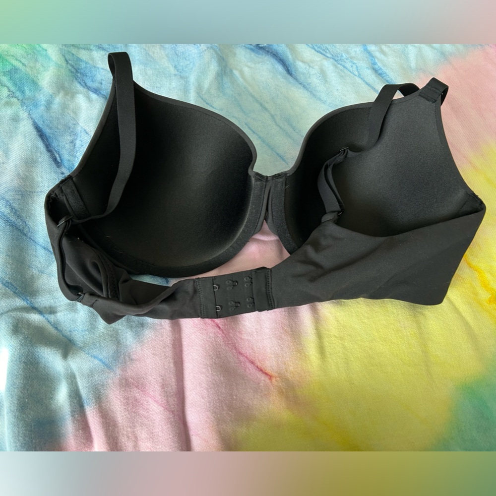 New without tags skims black t-shirt bra in size 38c